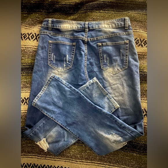 BAMBOO Ripped/Destroyed Jeans - Picture 2 of 2